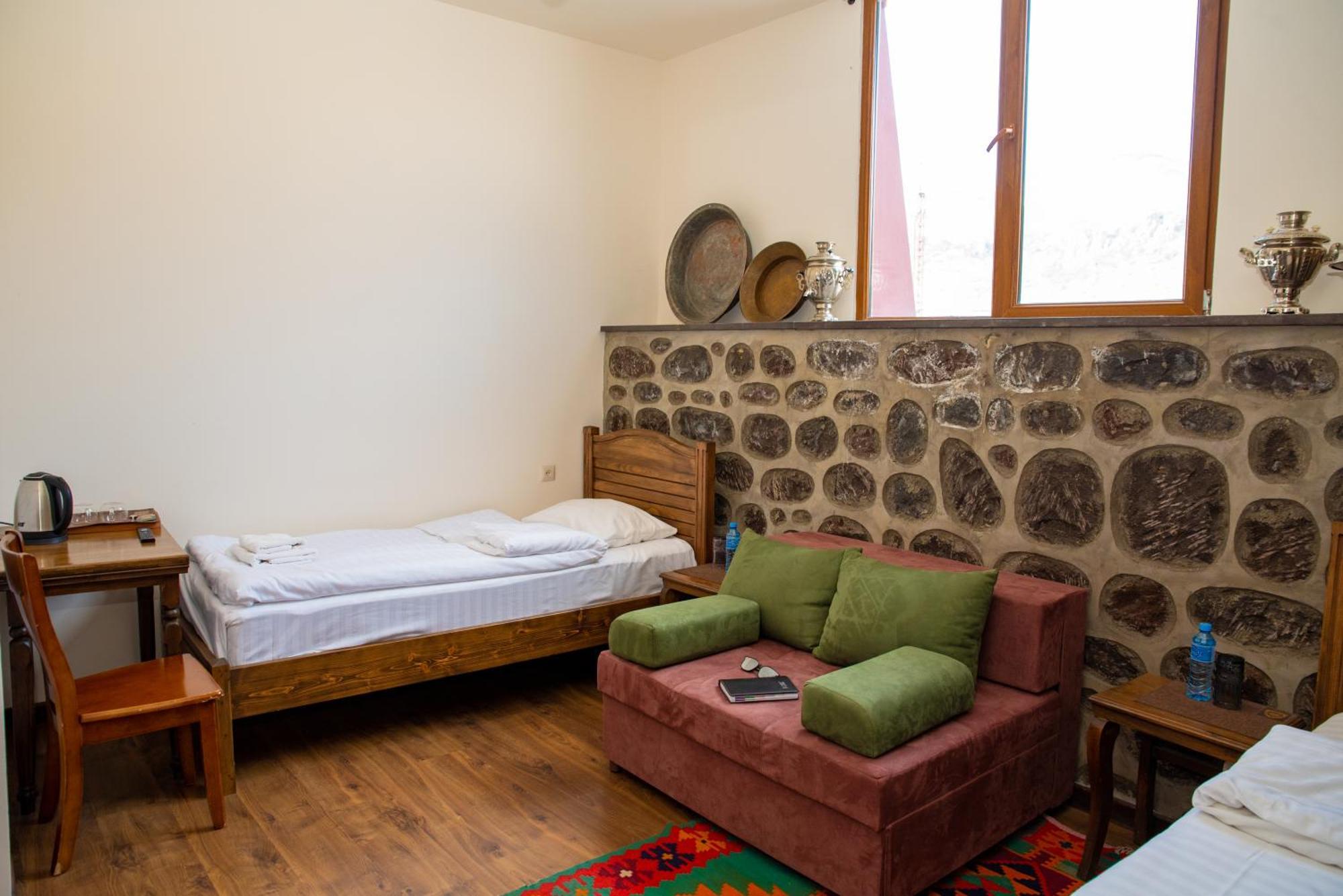 Khoreayi Dzor غوريس المظهر الخارجي الصورة